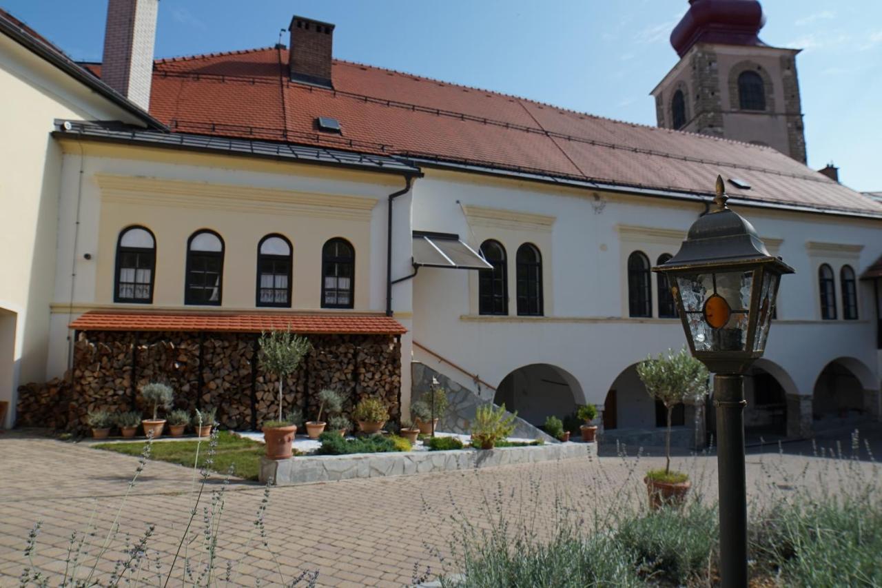 Sobe Prostija Apartment Ptuj Luaran gambar
